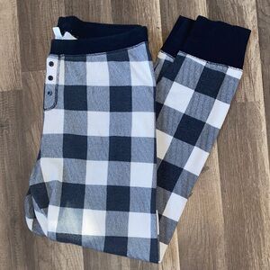 Black and White Checkered Thermal Leggings